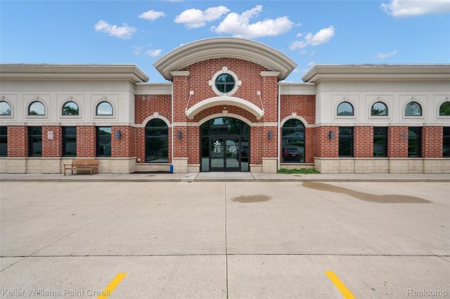 42301 Mound Road, Sterling Heights
