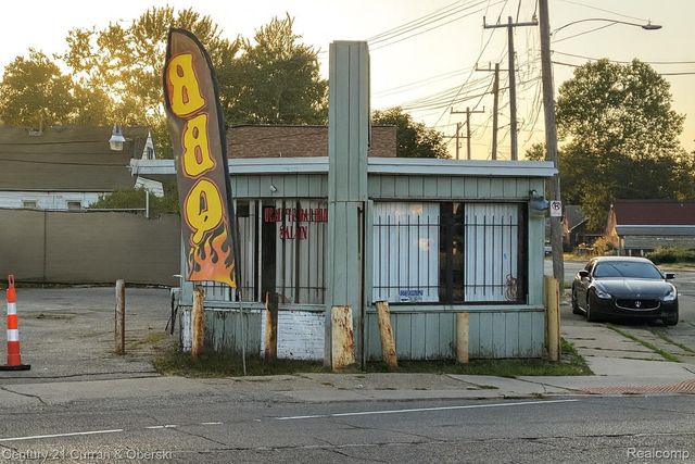 20359 Conant Street, Detroit
