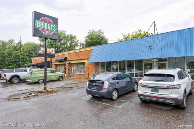 36643 Jefferson Avenue, Harrison Township