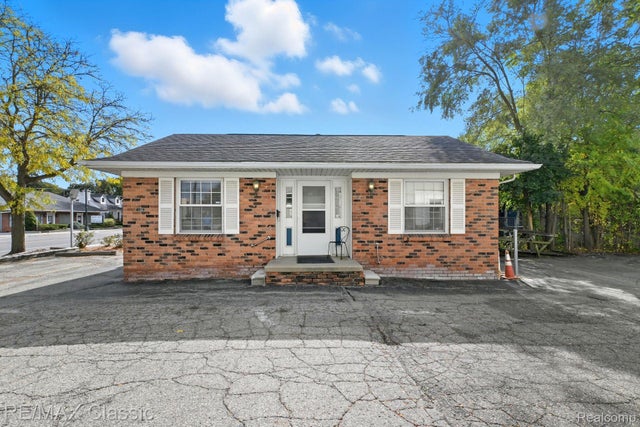 944 S Main Street, Plymouth city