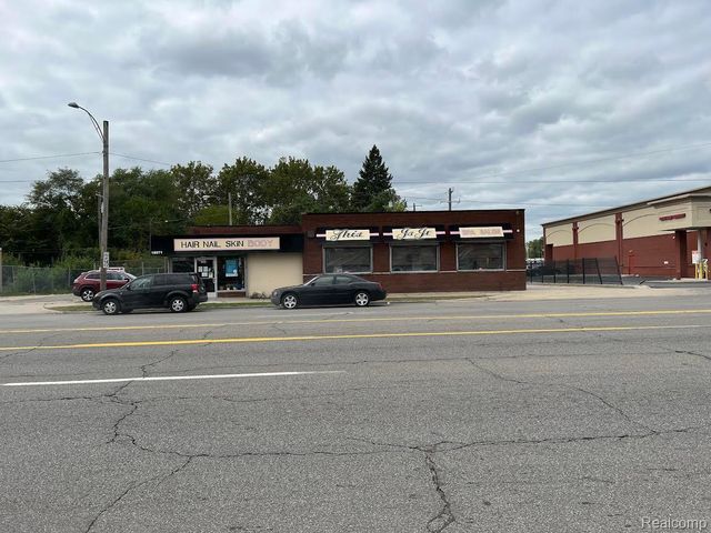 18971 Greenfield Road, Detroit