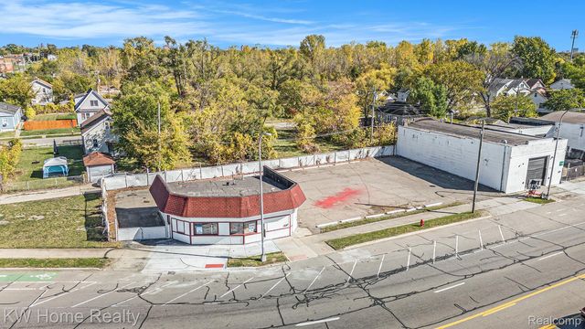 8300 Livernois Avenue, Detroit