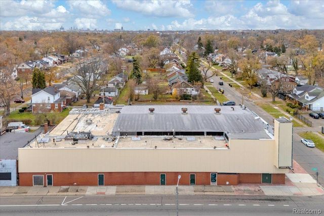 1330 E 7 Mile Road, Detroit