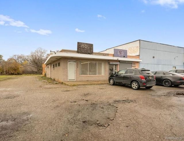2918 S Dort Highway, Flint