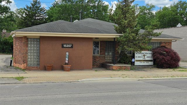 15357 Farmington Road, Livonia
