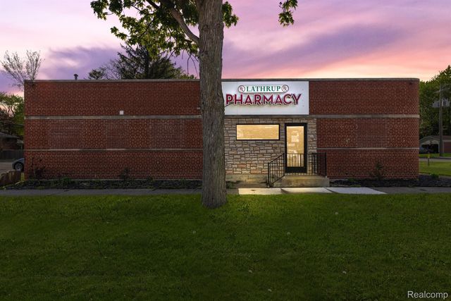 27241 Southfield Road, Lathrup Village