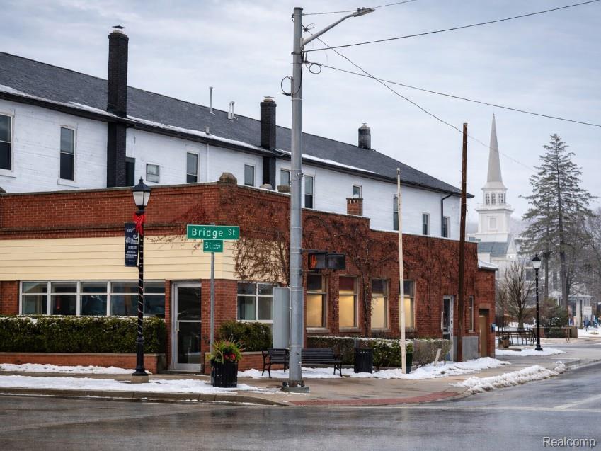 100 S Bridge Street, Linden city