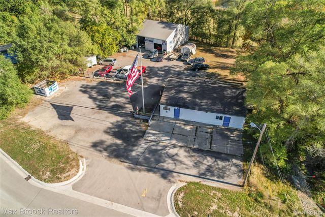105 S Ortonville Road, Ortonville