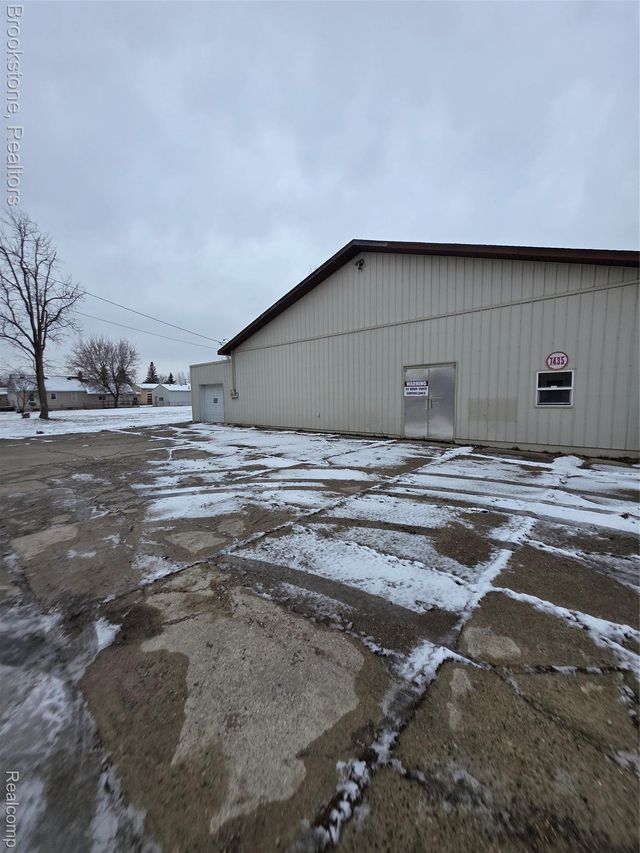 7435 N Dort Highway, Mt. Morris