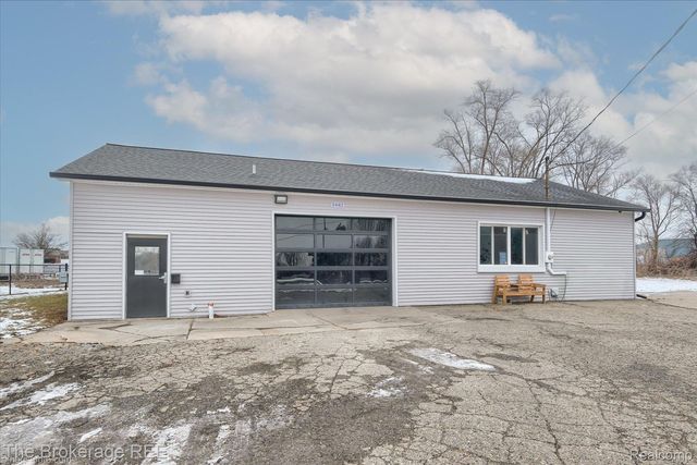 5482 Miller Road, Swartz Creek
