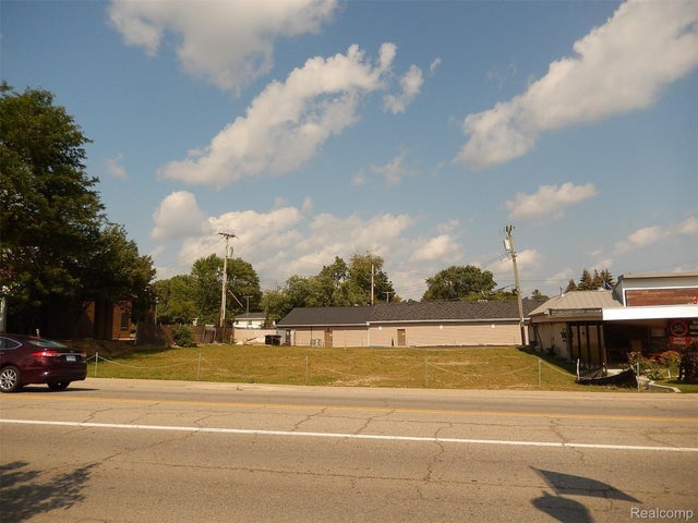 333 S Lafayette Street, South Lyon city