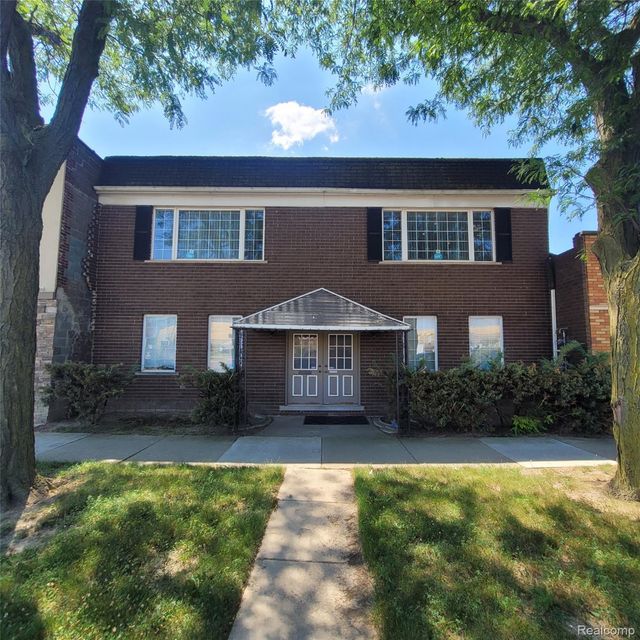 17188 E Warren Avenue, Detroit