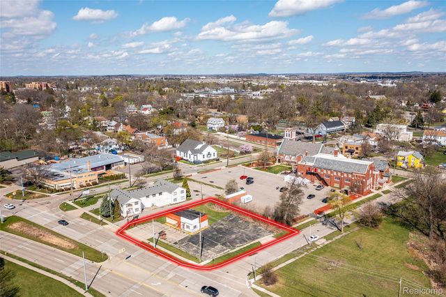 180 Orchard Lake Road, Pontiac