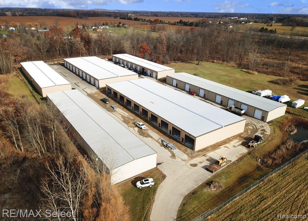 11205 Phoenix Drive, Fenton charter township