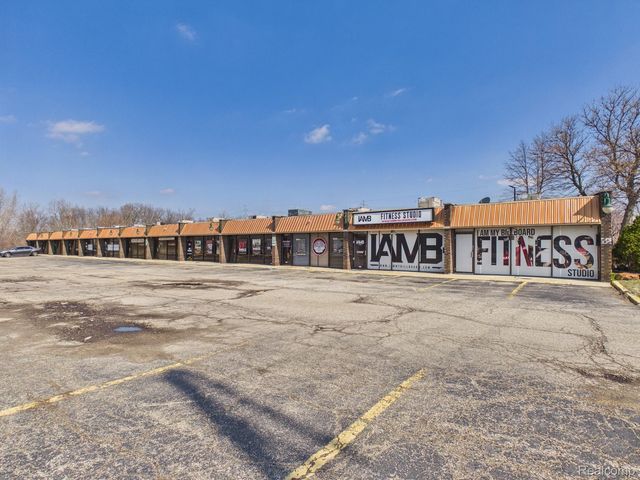 4067 E Court Street, Burton
