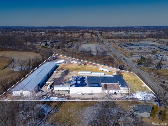 415 N Lafayette Street, South Lyon