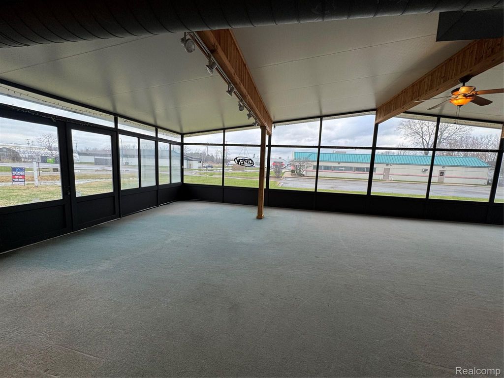 6017 W Pierson Road, Mt. Morris township