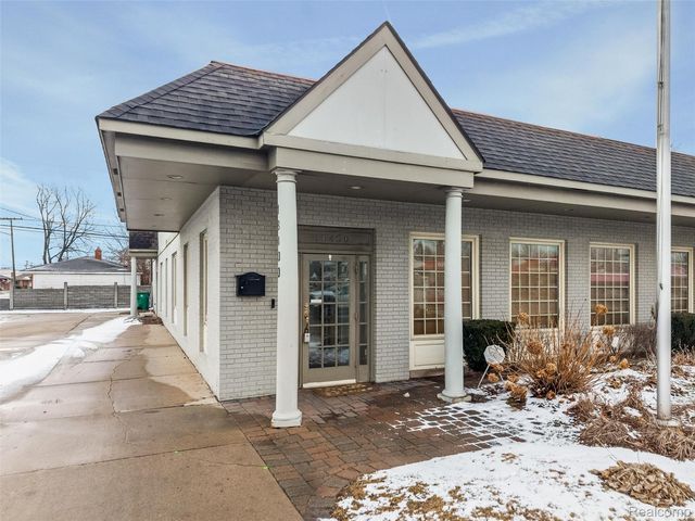 18400 E 9 Mile Road E, Eastpointe