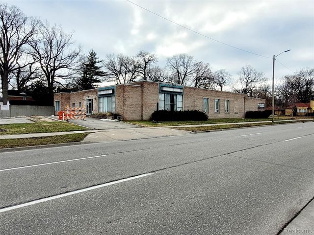 2411 W 8 Mile Road, Highland Park