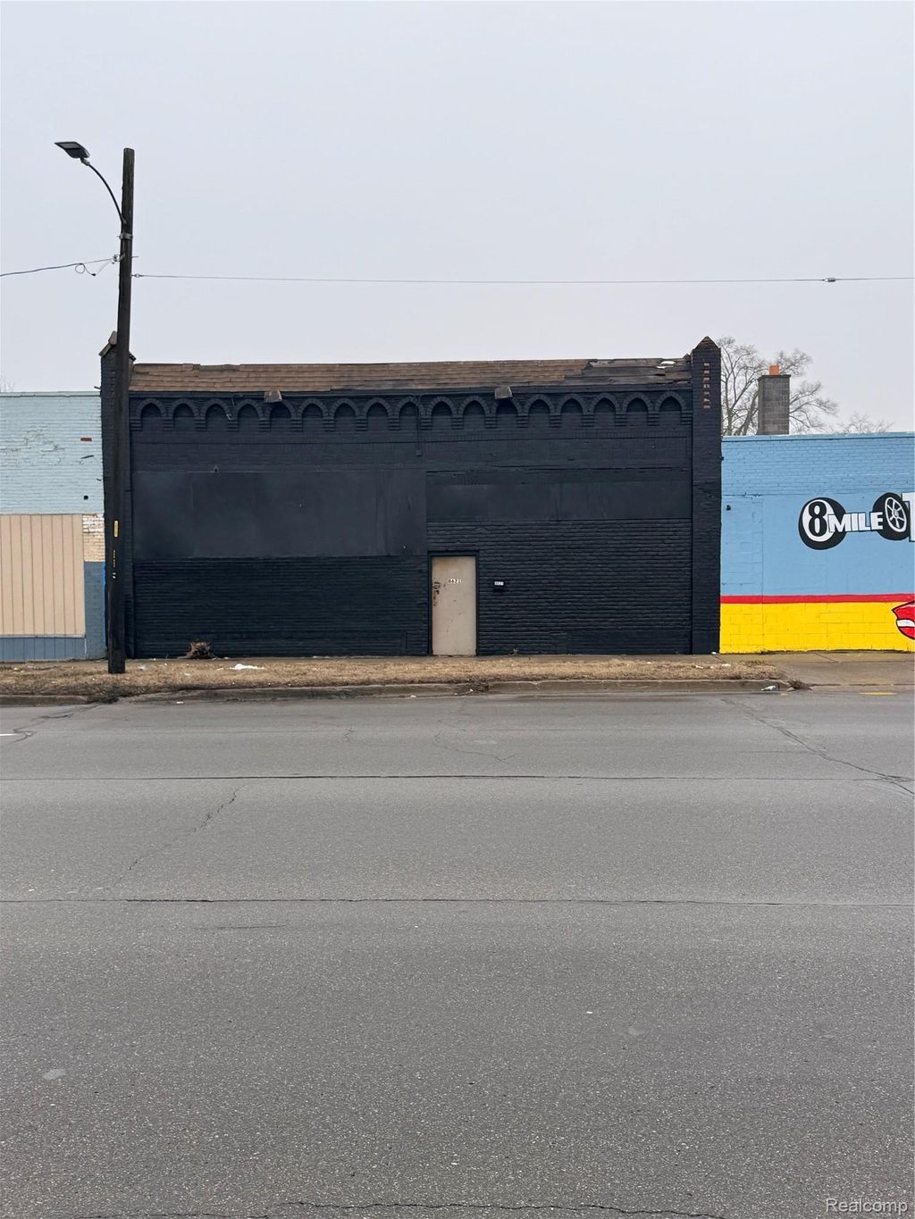 8621 W 8 Mile Road, Detroit city