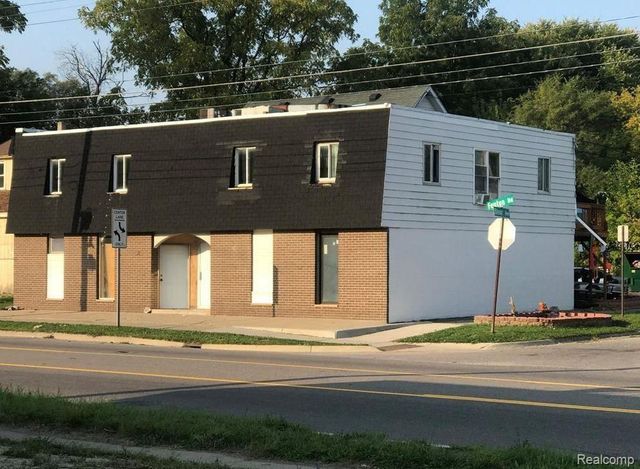 2802 Fenton Road, Flint