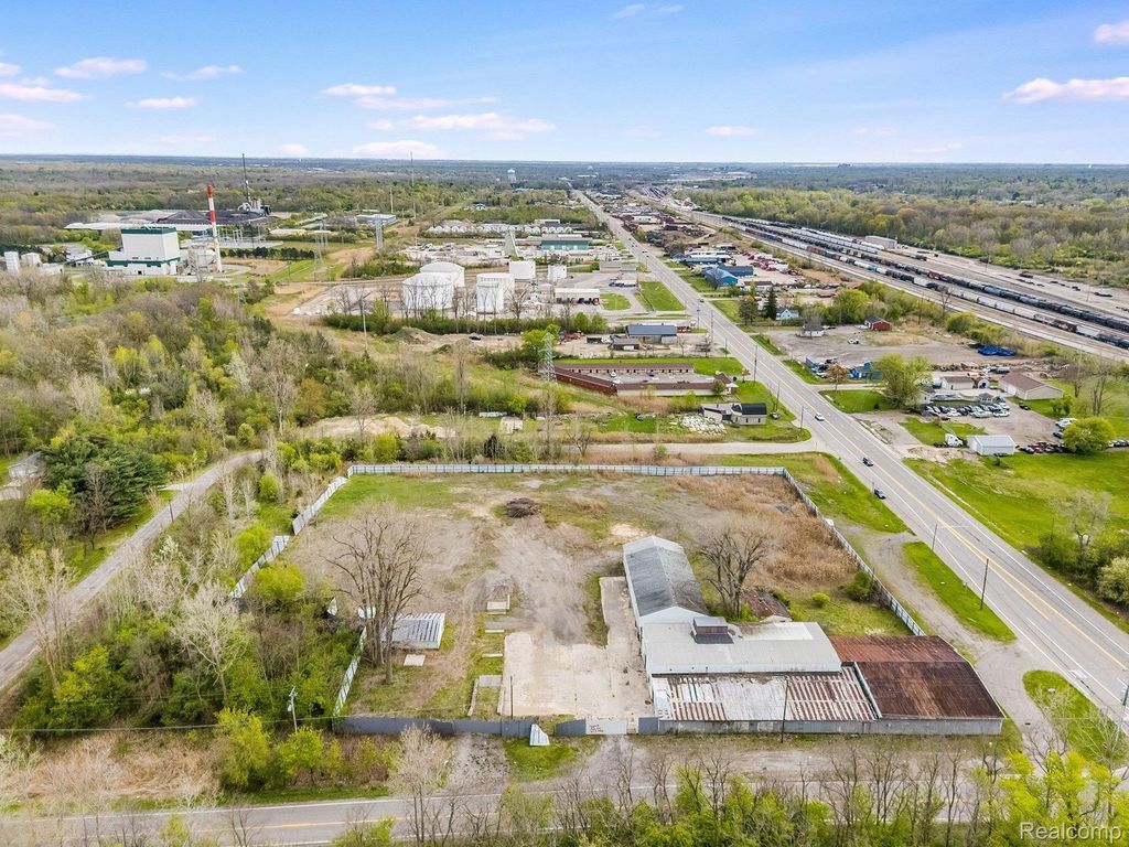 5522 N Dort Highway, Genesee charter township