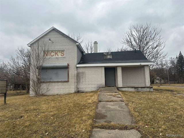 1102 W Pasadena Avenue, Flint