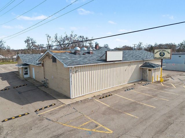 1405 Ecorse Road, Ypsilanti