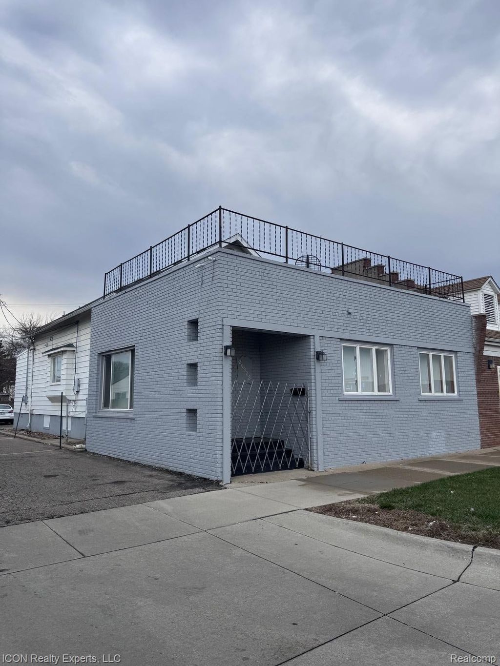 29323 Gratiot Avenue, Roseville city