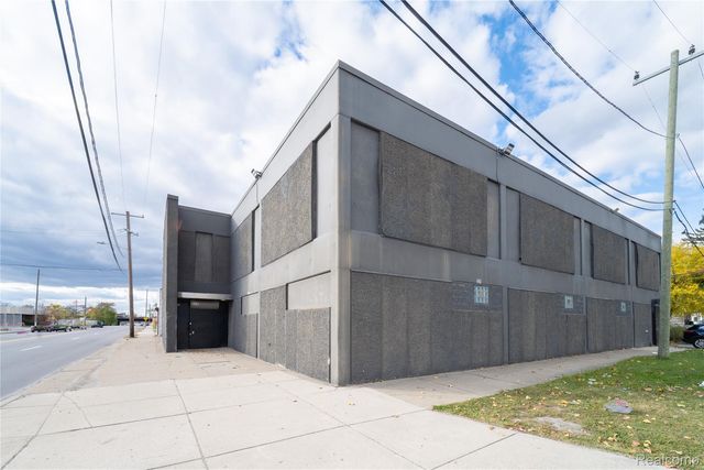 531 E 7 Mile Road, Highland Park