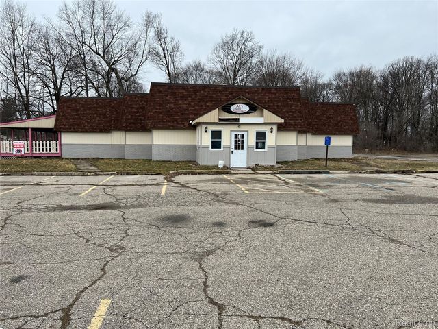 3457 N Genesee Road, Flint