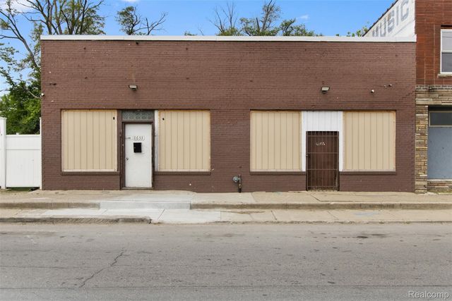 8633 Southfield Road, Detroit