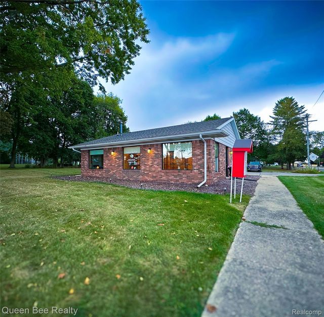 2382 Black River Street, Deckerville