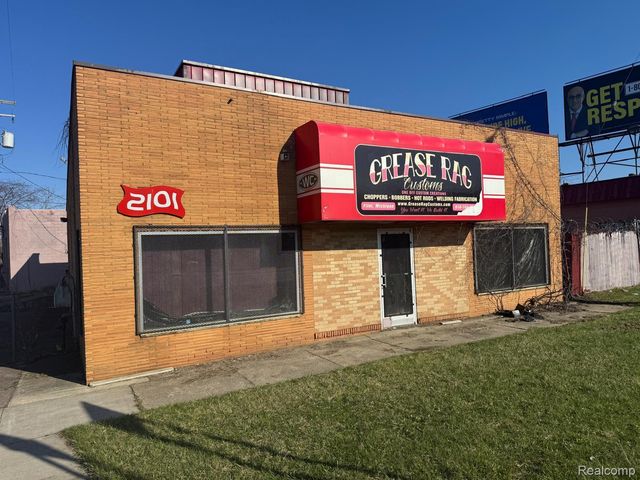 2117 S Saginaw Street, Flint