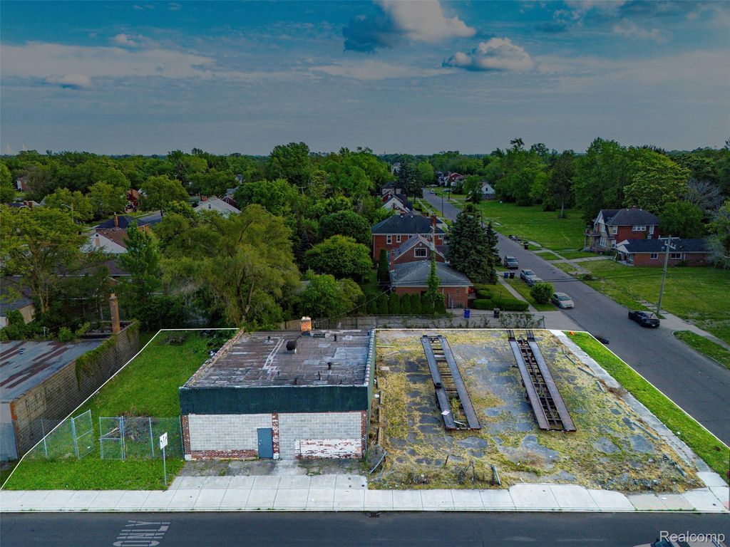12735 W Chicago Street, Detroit city