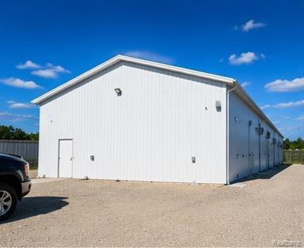 9270 N Saginaw Road, Thetford township