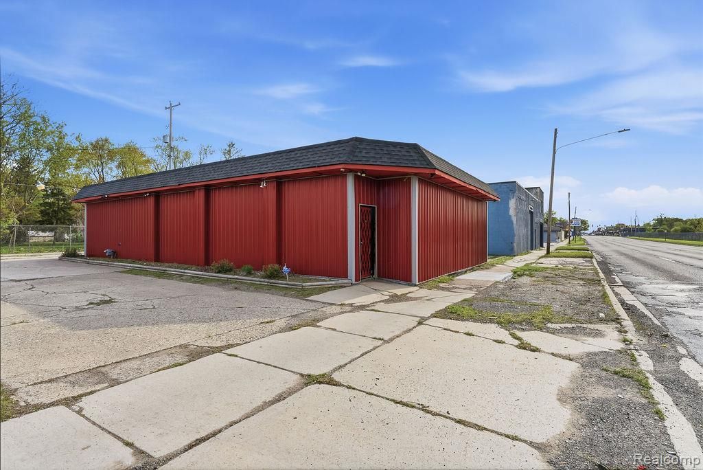 3137 Davison Road, Flint city