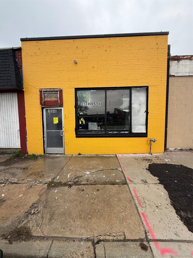 16046 E 8 Mile Road, Detroit