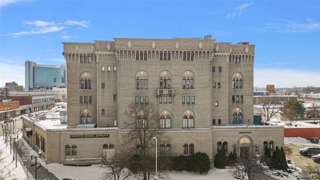 1 Lafayette Street, Pontiac city