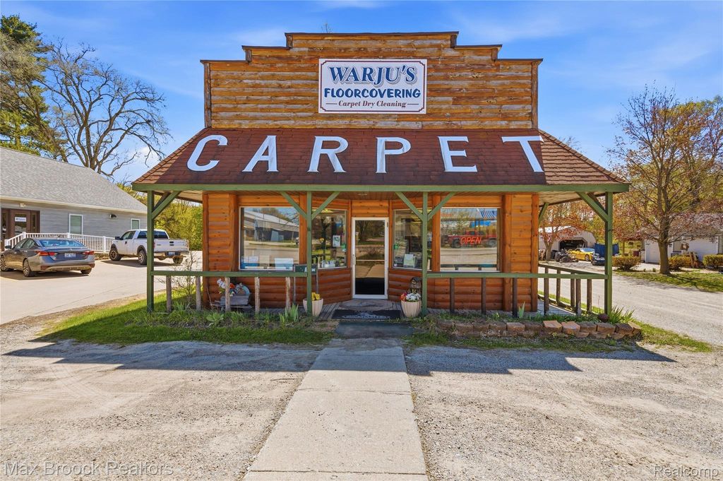 1146 E Caro Road, Almer township