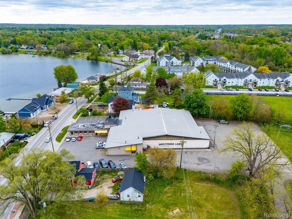9455 Main Street, Northfield township