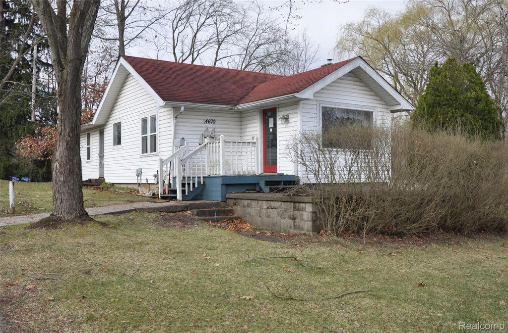 4670 E M 36, Hamburg township
