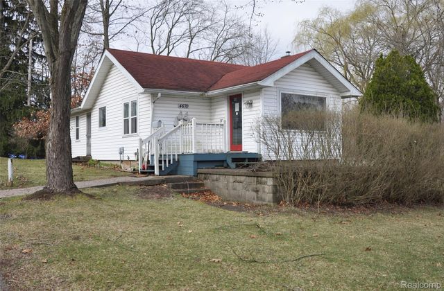 4670 E M 36, Pinckney
