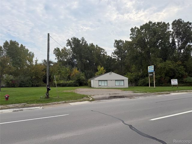 9669 Highland Road, White Lake