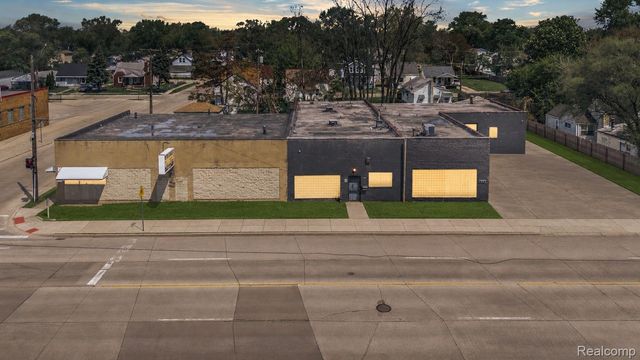 8407 E 9 Mile Road, Warren
