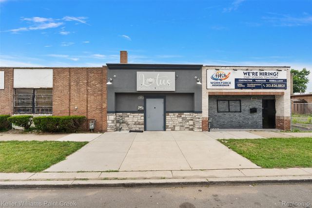 16166 Meyers Road, Detroit
