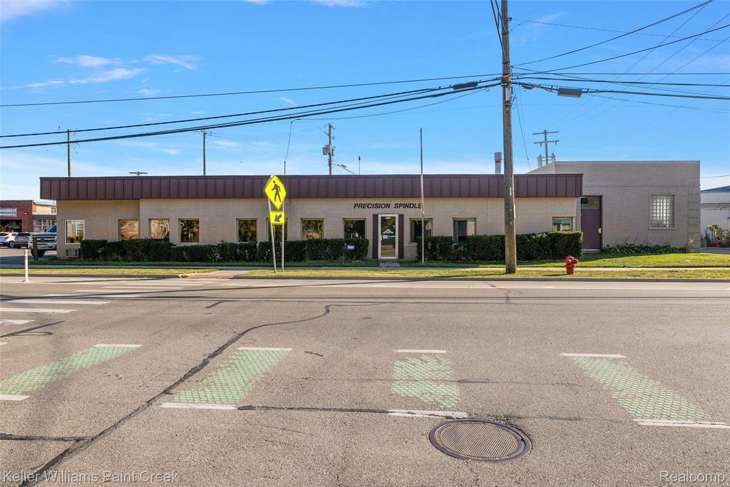 836 Woodward Heights, Ferndale city