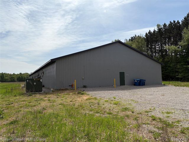 6745 Oak Road, Vassar