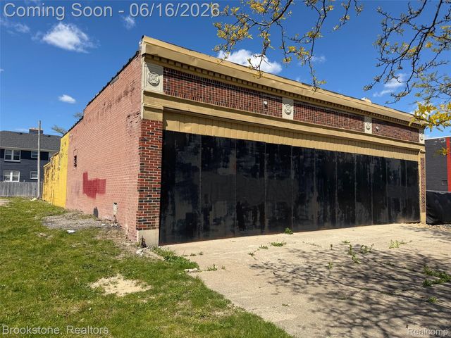 606 W Huron Street, Pontiac
