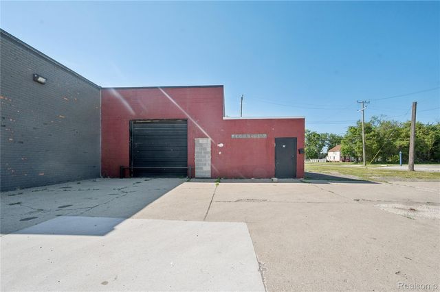300 Oakwood, Detroit